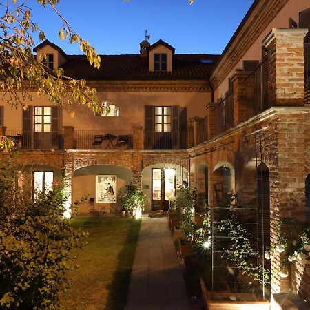 Locanda Dell' Orso Bevitore Verduno Exterior photo