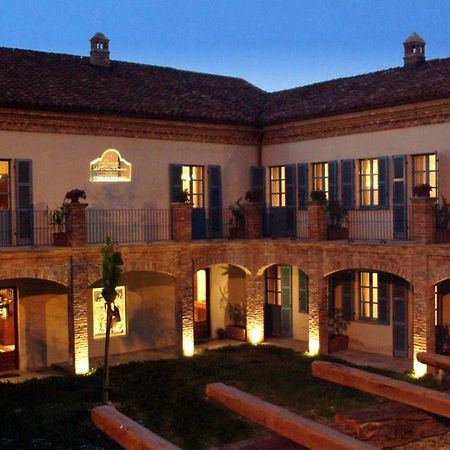 Locanda Dell' Orso Bevitore Bed & Breakfast Verduno Exterior photo