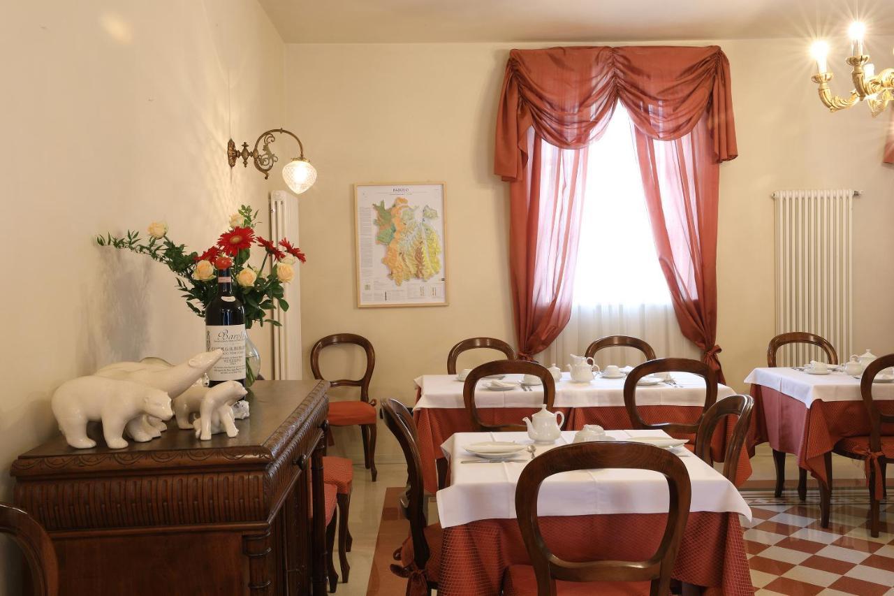 Locanda Dell' Orso Bevitore Verduno Exterior photo