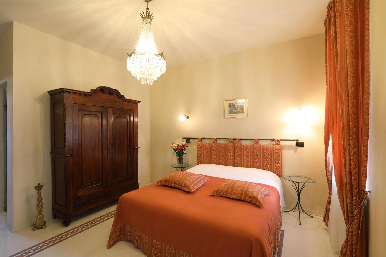 Locanda Dell' Orso Bevitore Bed & Breakfast Verduno Exterior photo