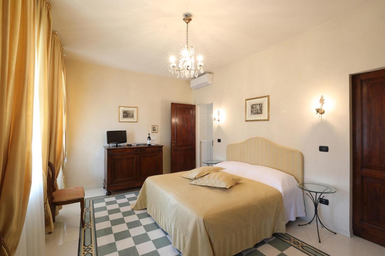 Locanda Dell' Orso Bevitore Bed & Breakfast Verduno Exterior photo