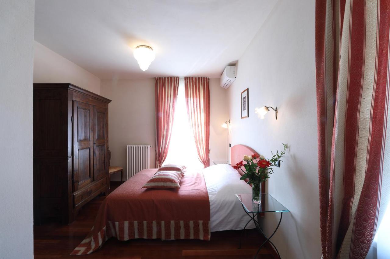 Locanda Dell' Orso Bevitore Bed & Breakfast Verduno Exterior photo