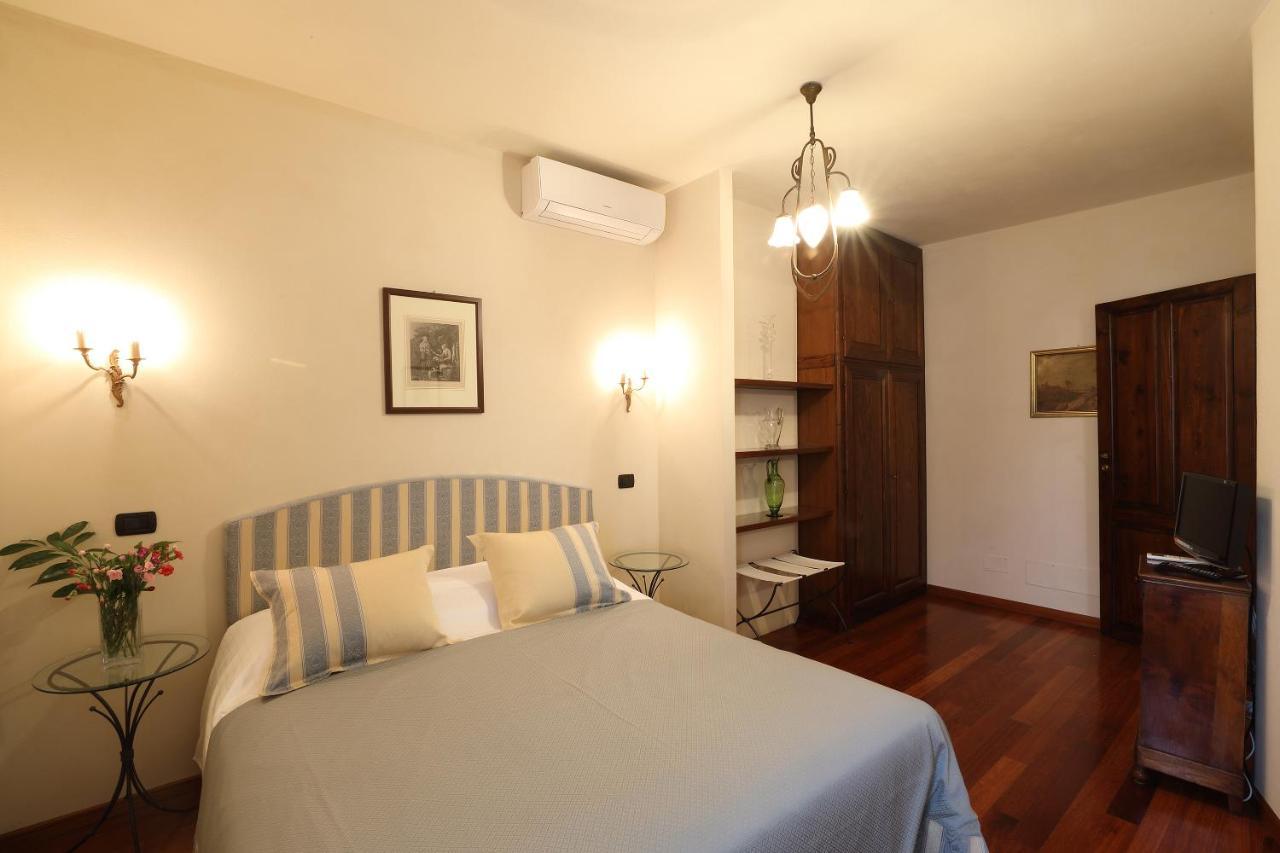 Locanda Dell' Orso Bevitore Verduno Exterior photo