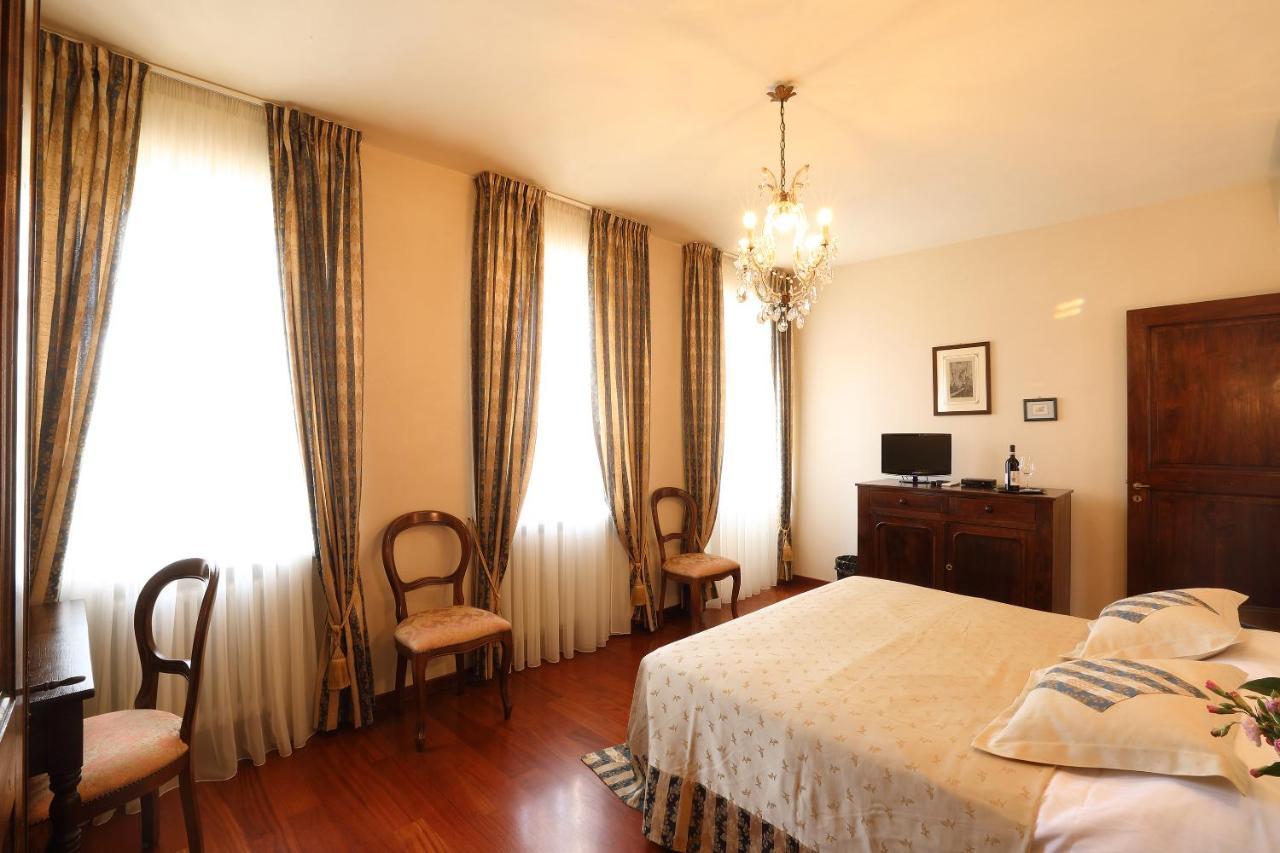 Locanda Dell' Orso Bevitore Verduno Exterior photo