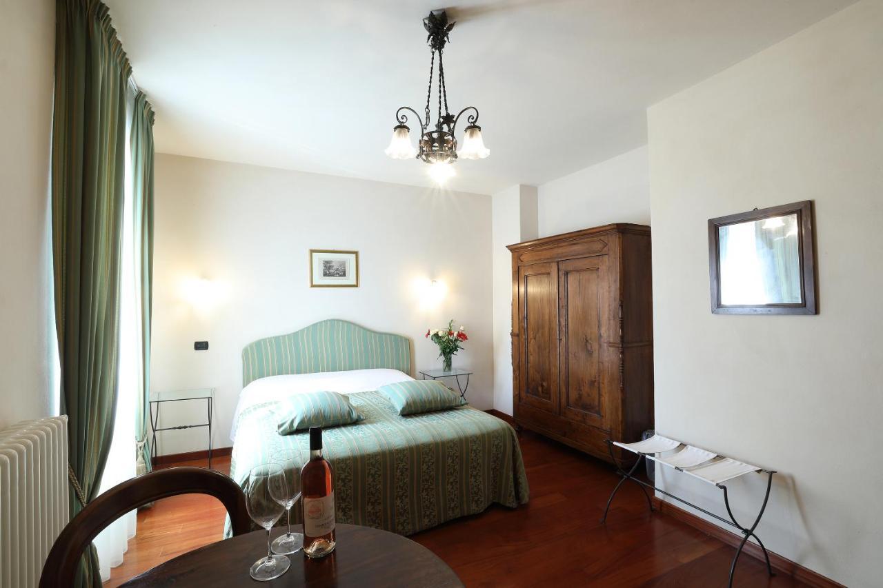 Locanda Dell' Orso Bevitore Verduno Exterior photo