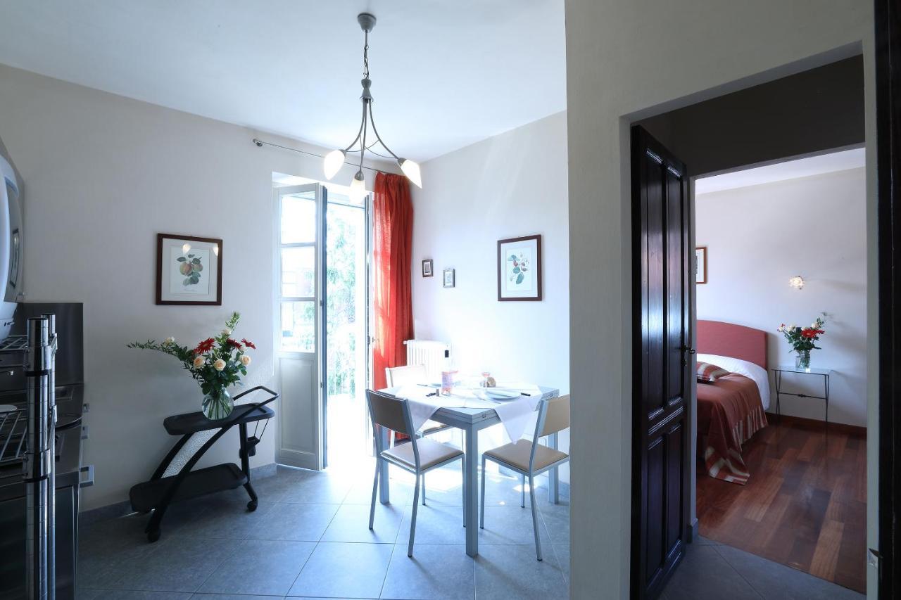 Locanda Dell' Orso Bevitore Verduno Exterior photo