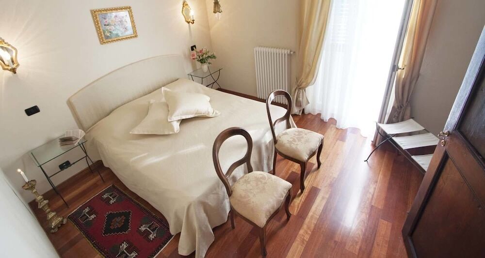 Locanda Dell' Orso Bevitore Bed & Breakfast Verduno Exterior photo